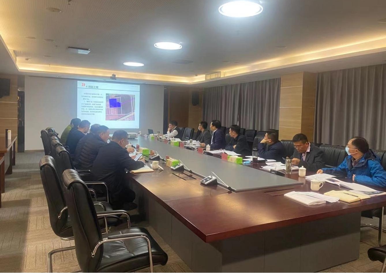 集團(tuán)召開黃海新區(qū)天然氣配套工程.jpg